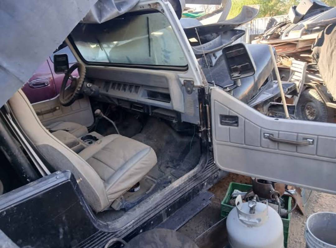 Jeep-wrangler-·-quotsportquot-sport-utility-2d-1988-black-5