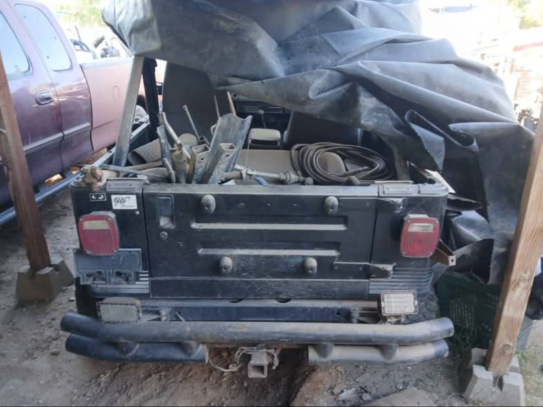 Jeep-wrangler-·-quotsportquot-sport-utility-2d-1988-black-6