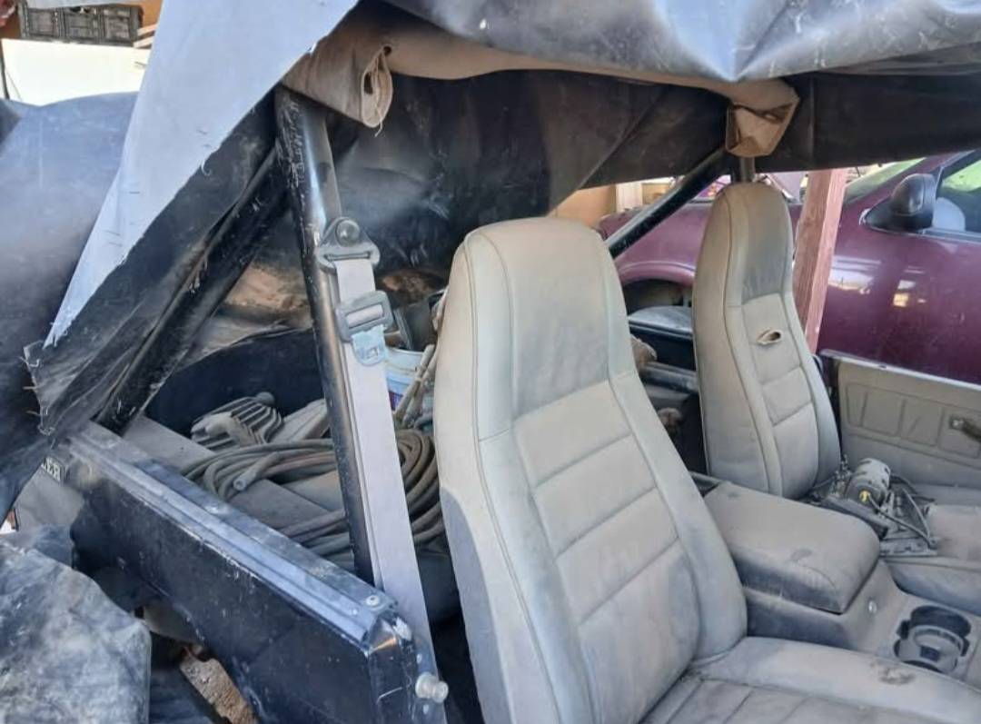 Jeep-wrangler-·-quotsportquot-sport-utility-2d-1988-black-7