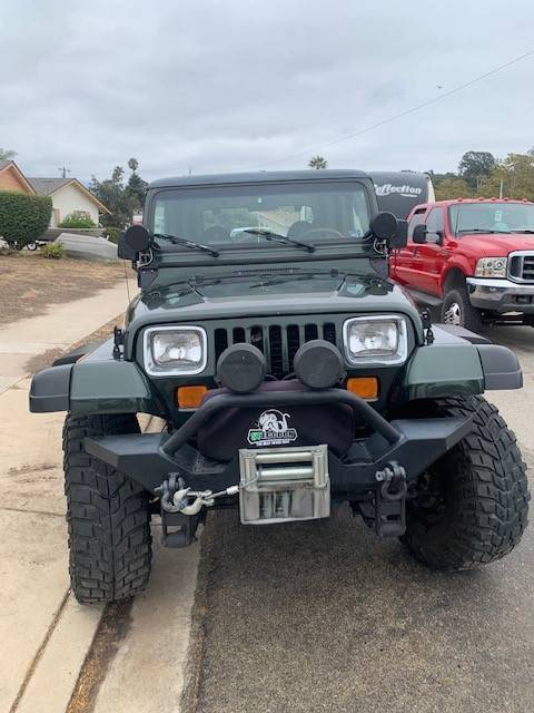 Jeep-yj-1995-green-2