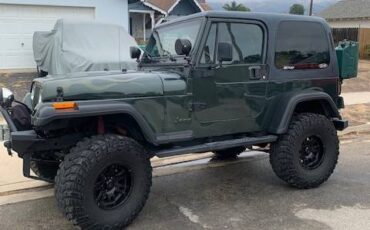 Jeep-yj-1995-green-3