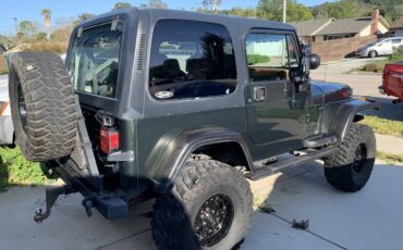 Jeep-yj-1995-green-5