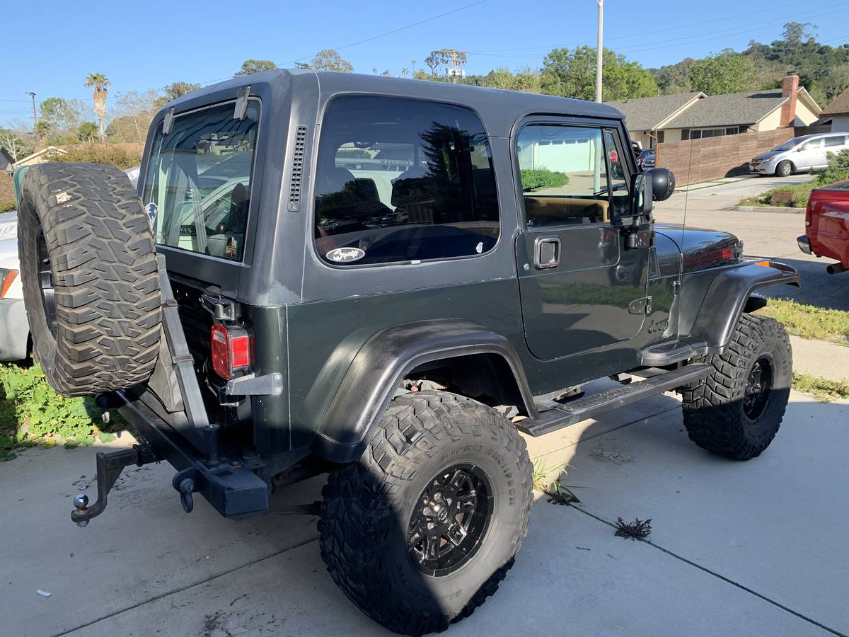 Jeep-yj-1995-green-5