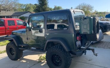 Jeep-yj-1995-green-6