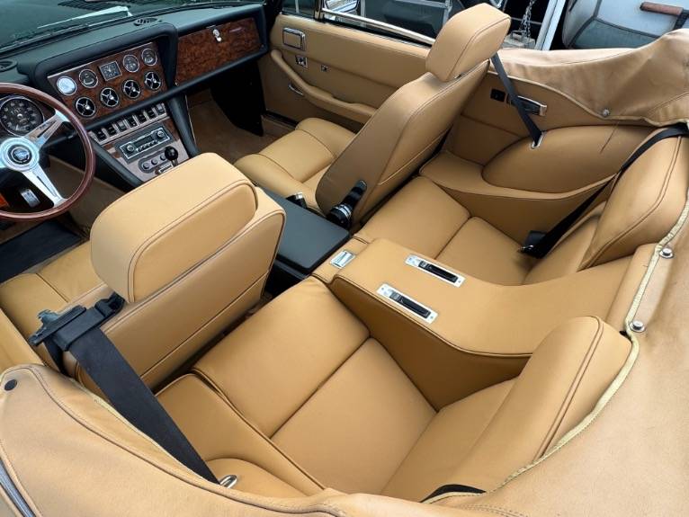 Jensen-interceptor-iii-1975-14