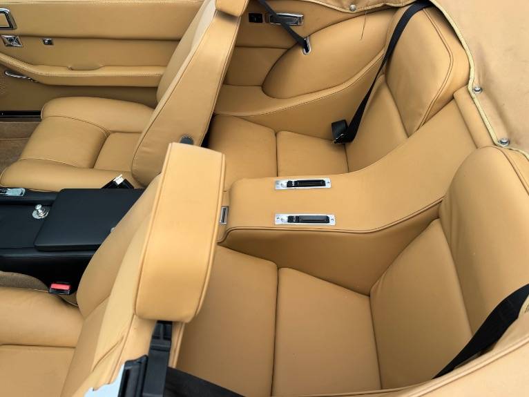 Jensen-interceptor-iii-1975-15