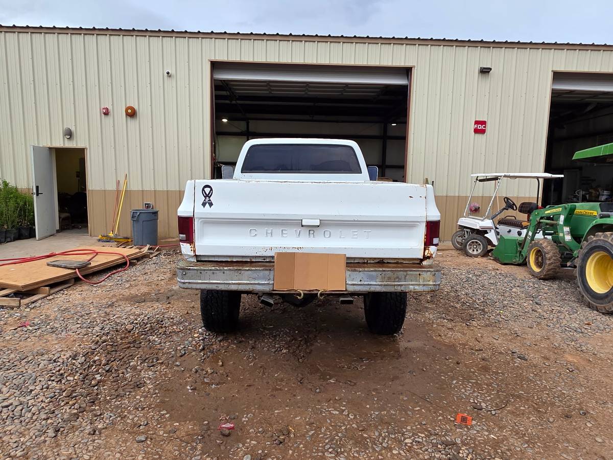 K20-custom-deluxe-lwb-1977-white-2