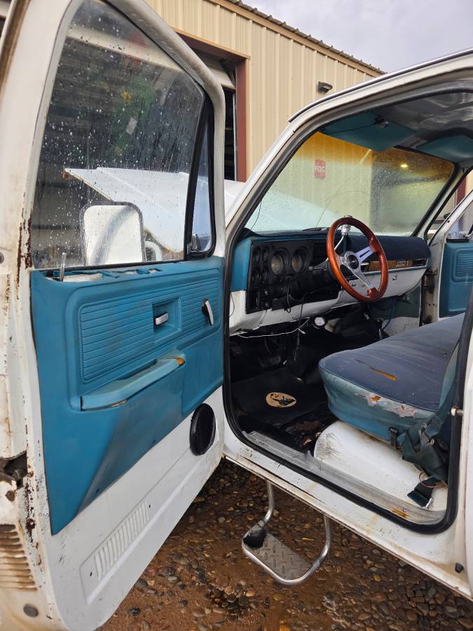 K20-custom-deluxe-lwb-1977-white-3