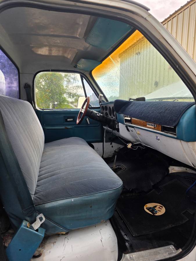 K20-custom-deluxe-lwb-1977-white-5