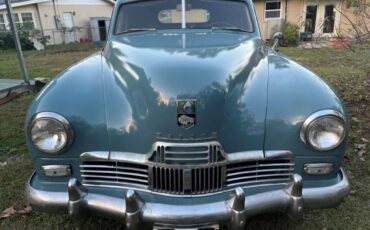 Kaiser-4-door-sedan-1948-12