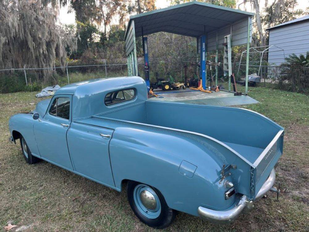 Kaiser-4-door-sedan-1948-6