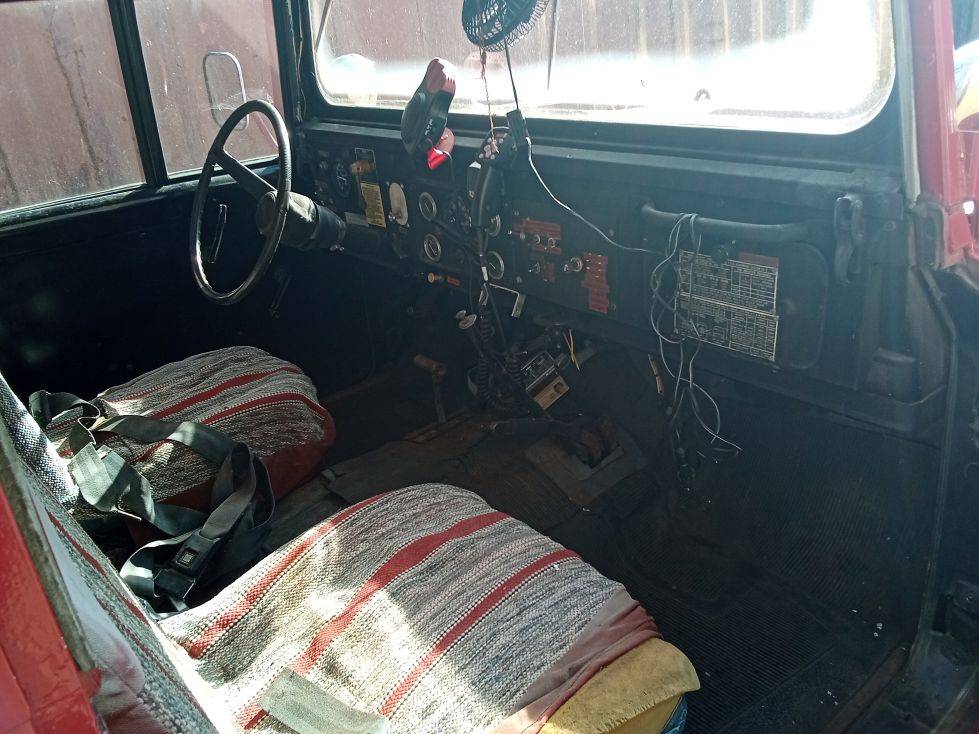 Kaiser-jeep-1968-red-13