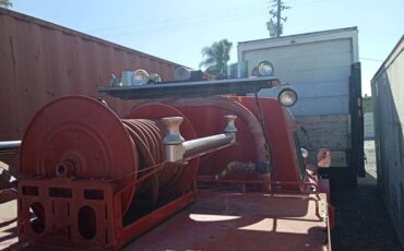 Kaiser-jeep-1968-red-3