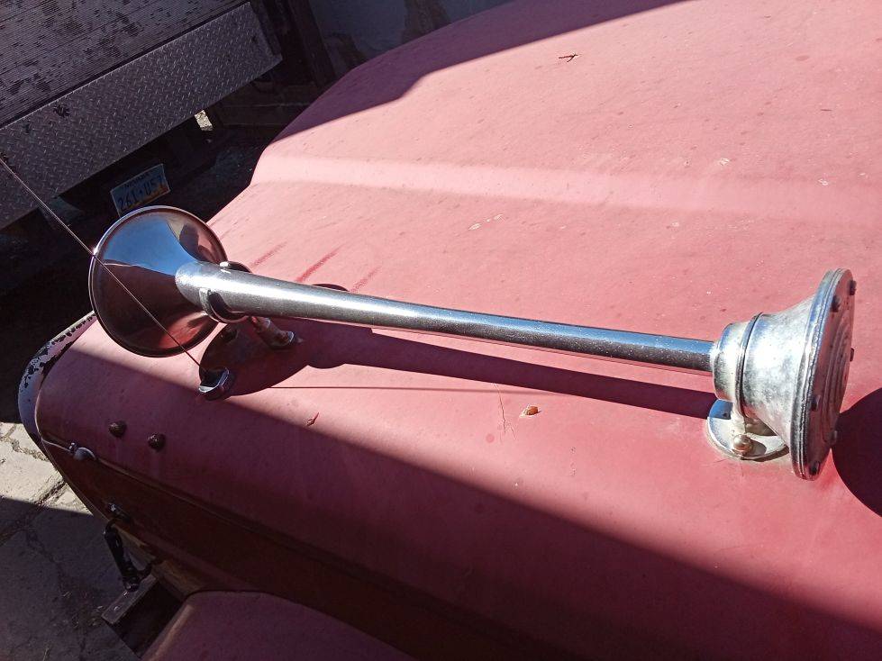 Kaiser-jeep-1968-red-4