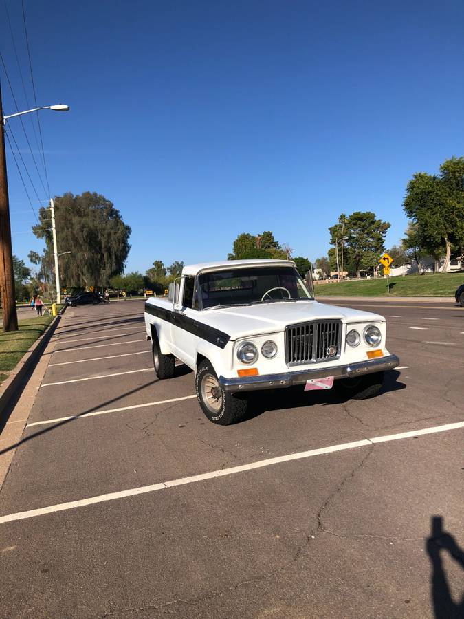 Kaiser-jeep-gladiator-j2000-1966-white-4