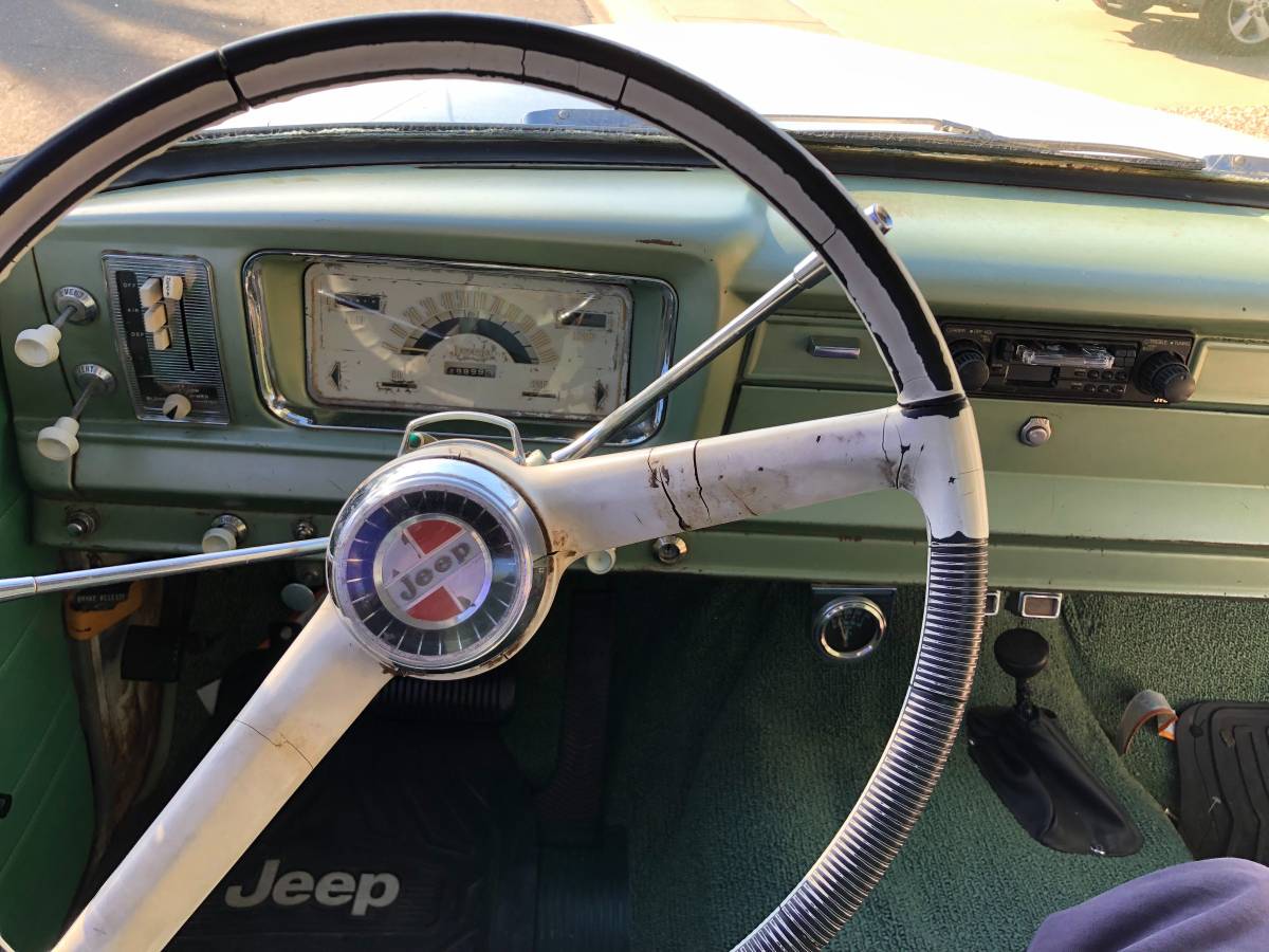 Kaiser-jeep-gladiator-j2000-1966-white-6