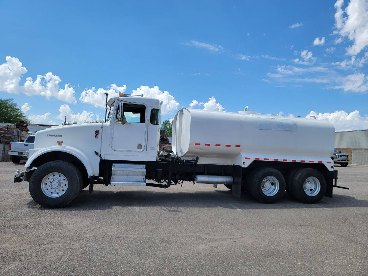 Kenworth-t800-water-truck-diesel-1996-white-5