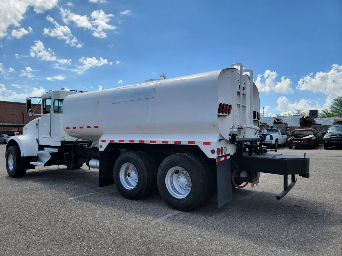 Kenworth-t800-water-truck-diesel-1996-white-6