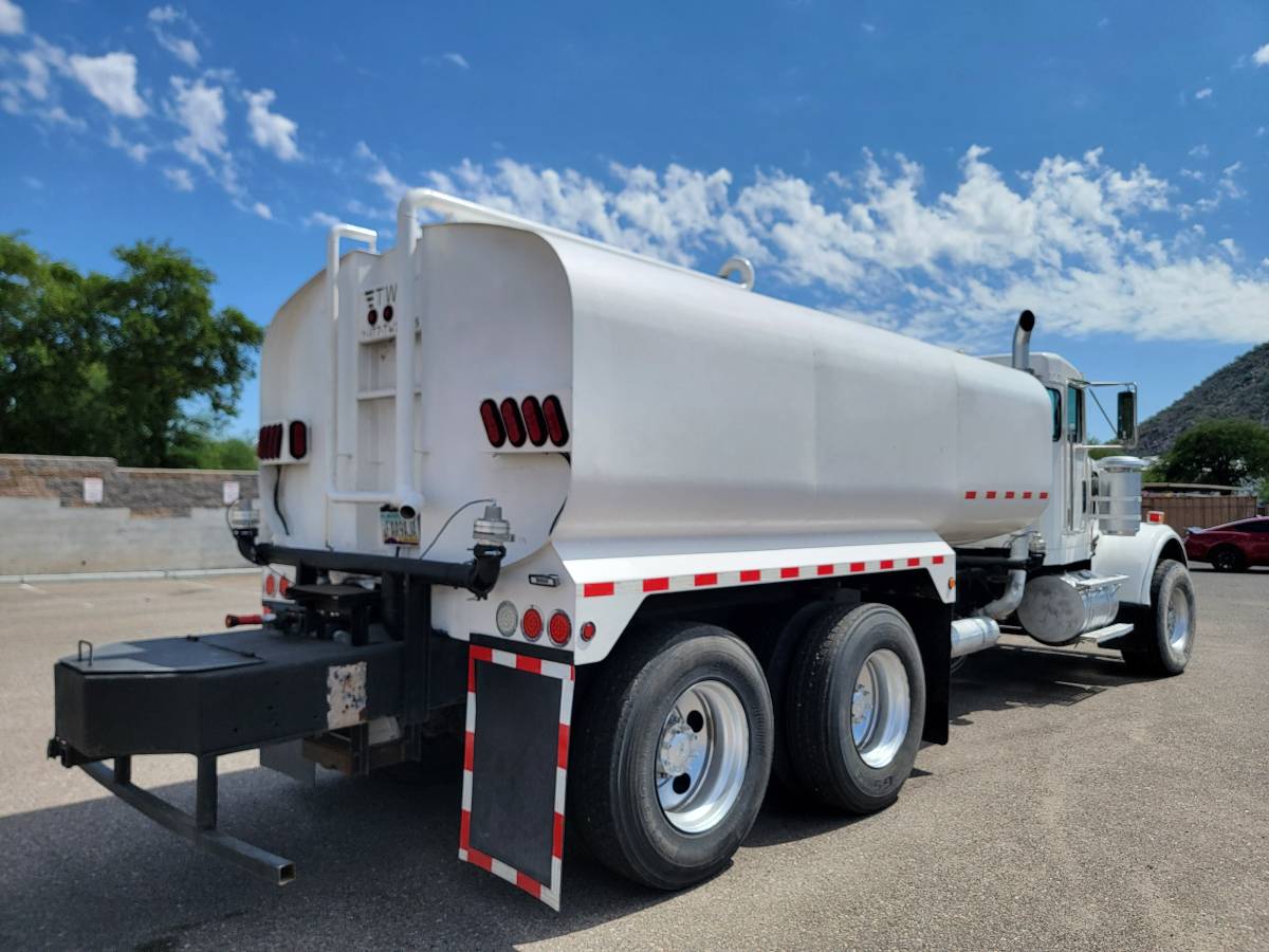 Kenworth-t800-water-truck-diesel-1996-white-8