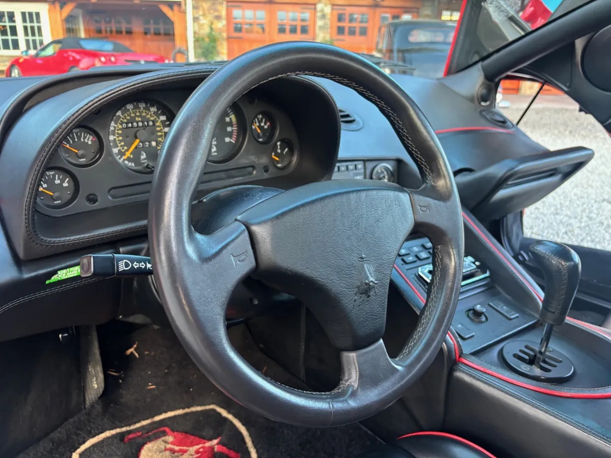 Lamborghini-Diablo-1995-Red-Black-1