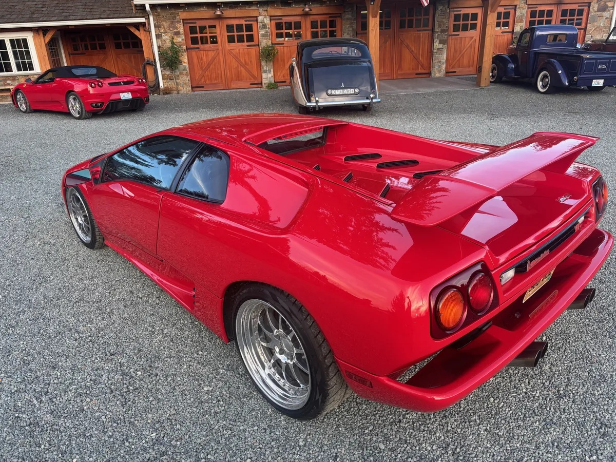 Lamborghini-Diablo-1995-Red-Black-12