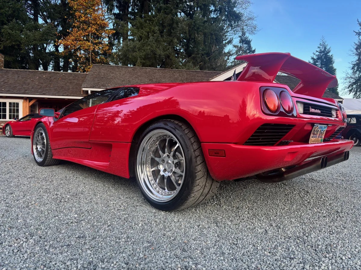 Lamborghini-Diablo-1995-Red-Black-13