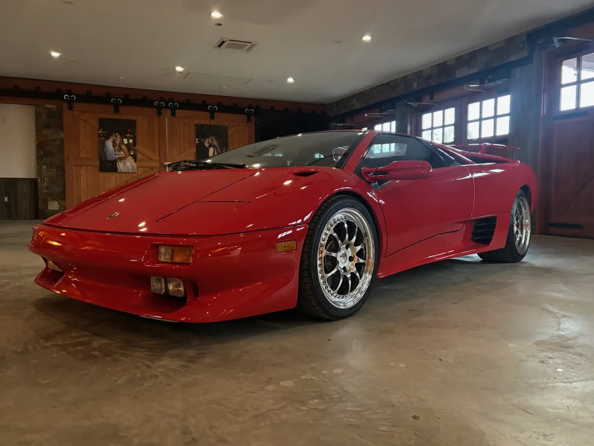 Lamborghini-Diablo-1995-Red-Black-18