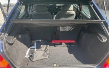 Lancia-Delta-1992-Madras-Blue-Gray-Cloth-Upholstery-10