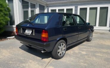 Lancia-Delta-1992-Madras-Blue-Gray-Cloth-Upholstery