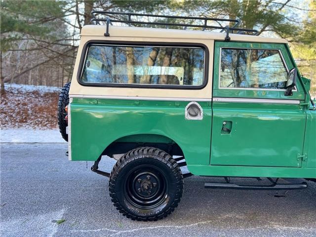 Land-Rover-88-Series-II-Santana-1961-11