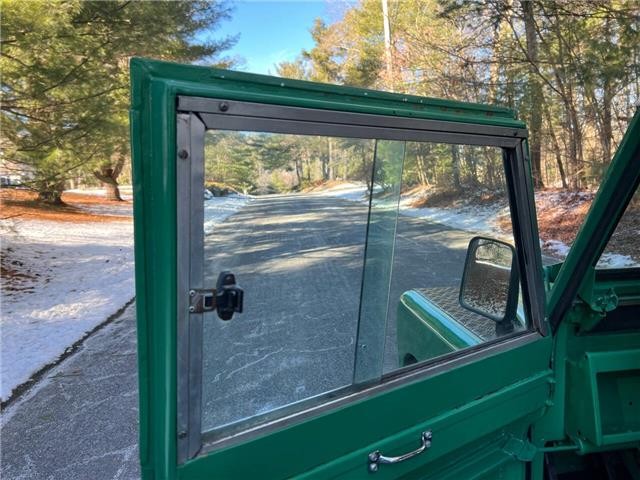 Land-Rover-88-Series-II-Santana-1961-15