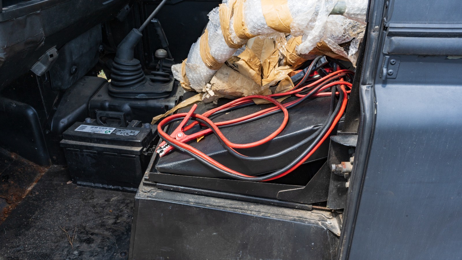 Land-Rover-Defender-1979-SUV-16