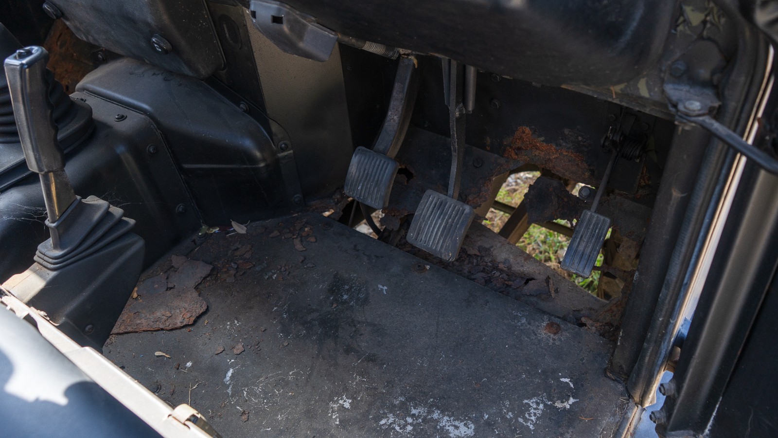 Land-Rover-Defender-1979-SUV-17