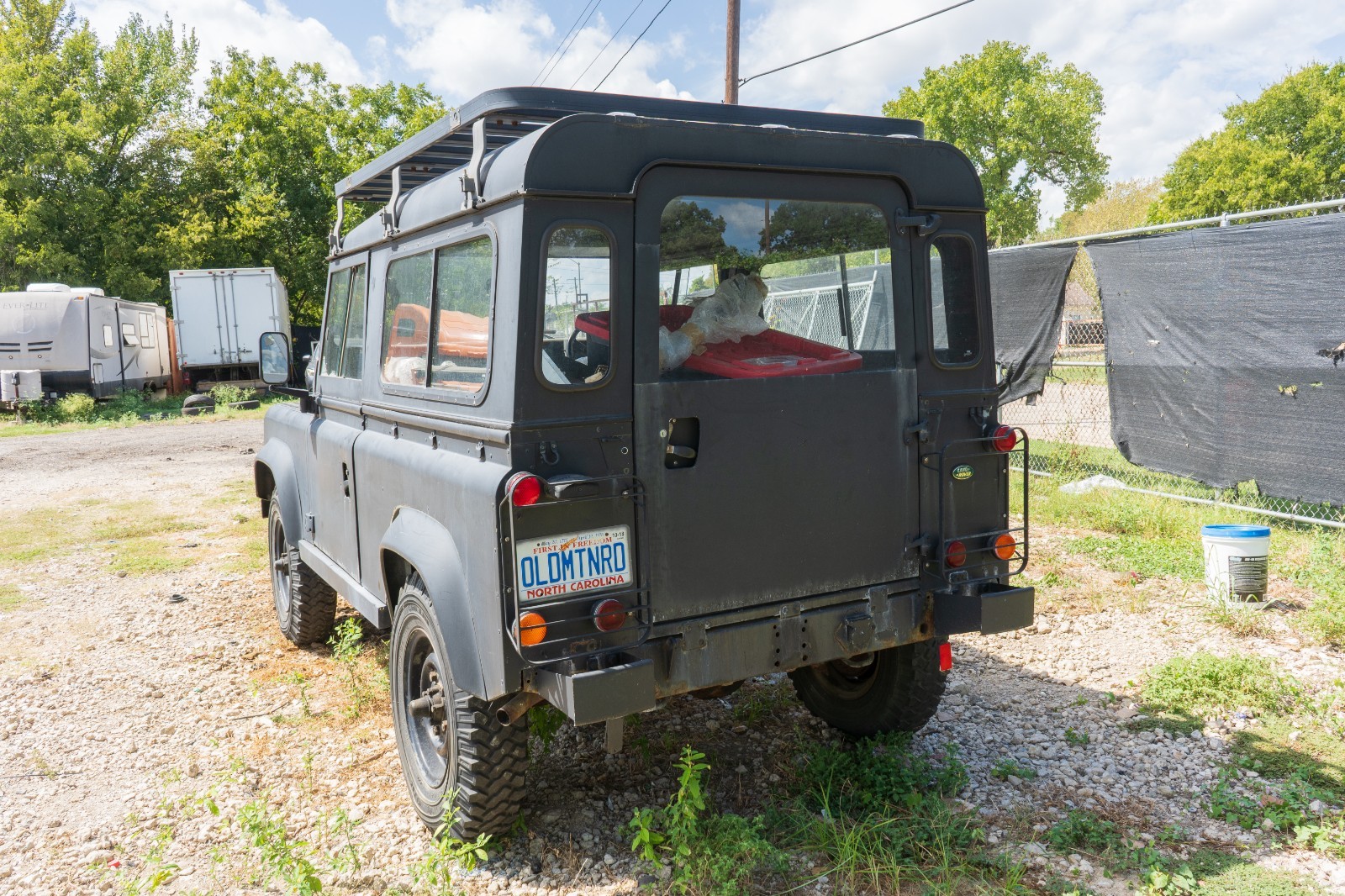 Land-Rover-Defender-1979-SUV-8