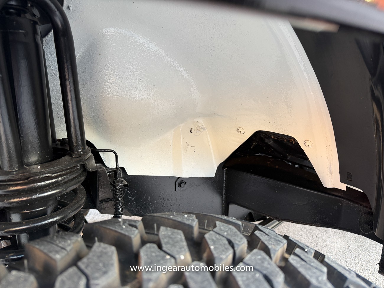 Land-Rover-Defender-1987-SUV-15