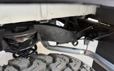 Land-Rover-Defender-1987-SUV-18