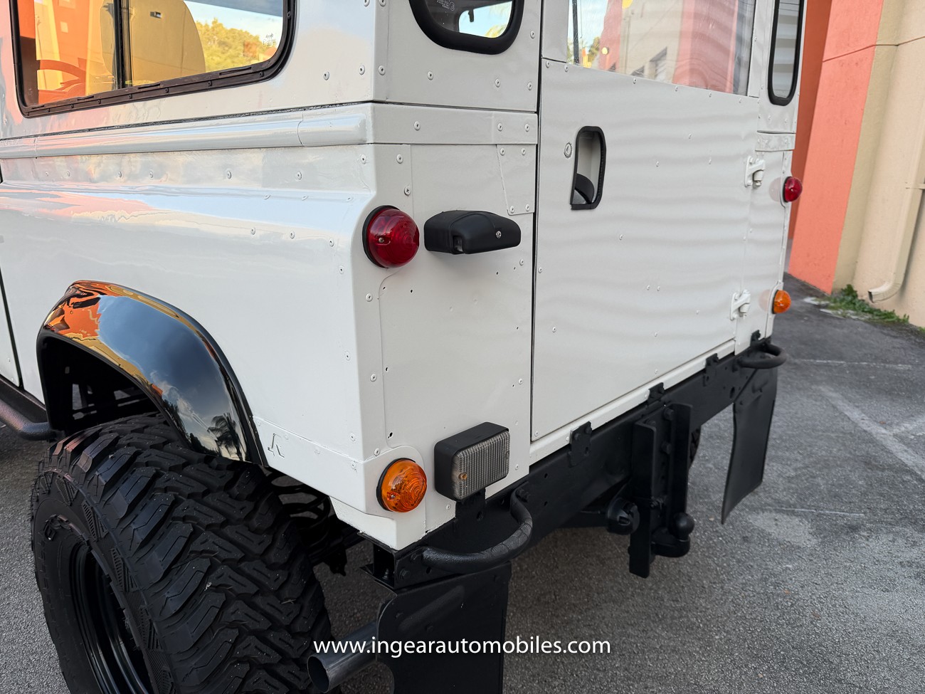 Land-Rover-Defender-1987-SUV-19