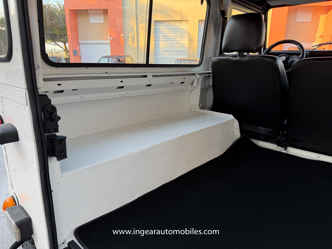 Land-Rover-Defender-1987-SUV-21