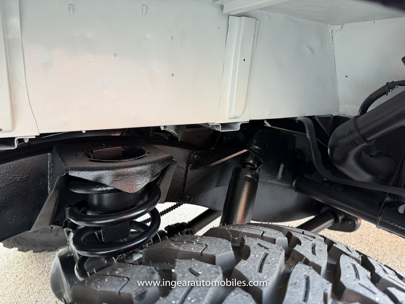 Land-Rover-Defender-1987-SUV-24