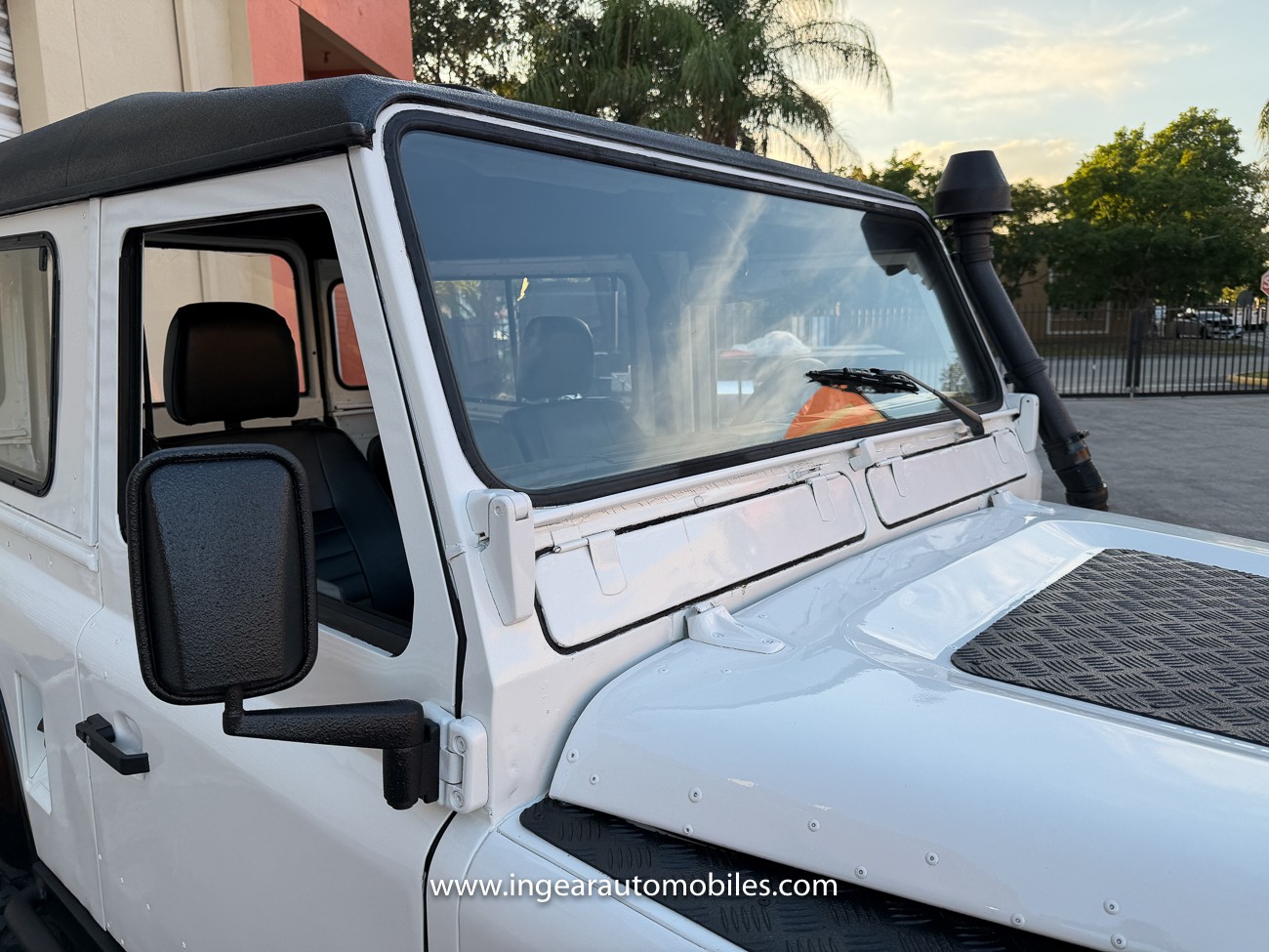 Land-Rover-Defender-1987-SUV-25