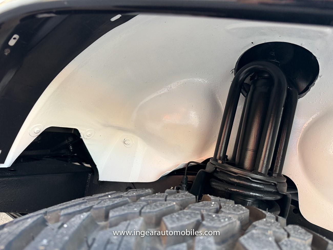 Land-Rover-Defender-1987-SUV-26