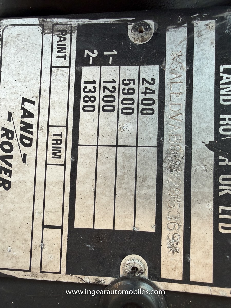 Land-Rover-Defender-1987-SUV-3