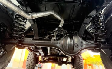 Land-Rover-Defender-1987-SUV-30