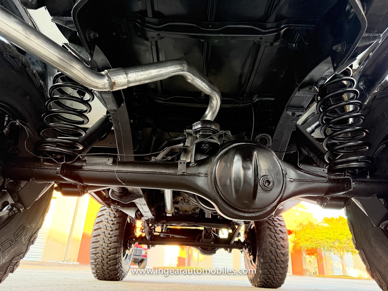 Land-Rover-Defender-1987-SUV-30