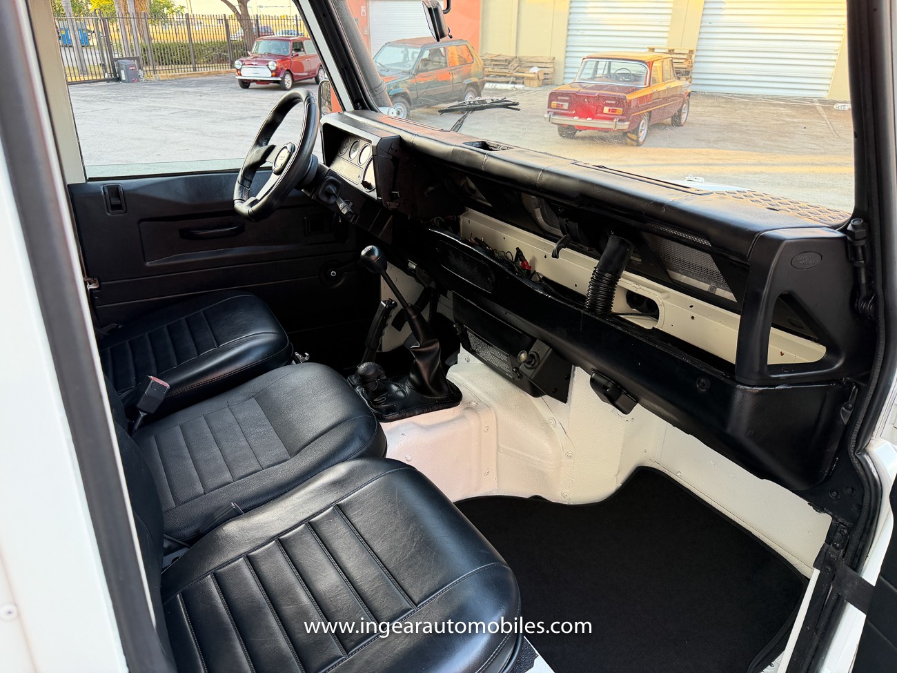 Land-Rover-Defender-1987-SUV-31