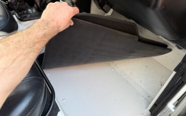 Land-Rover-Defender-1987-SUV-34