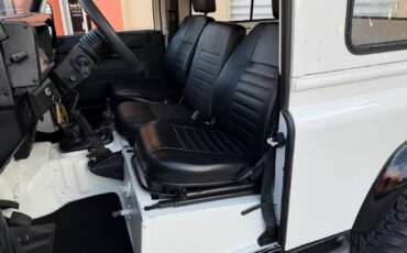 Land-Rover-Defender-1987-SUV-38