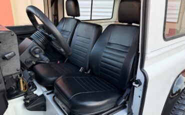 Land-Rover-Defender-1987-SUV-39