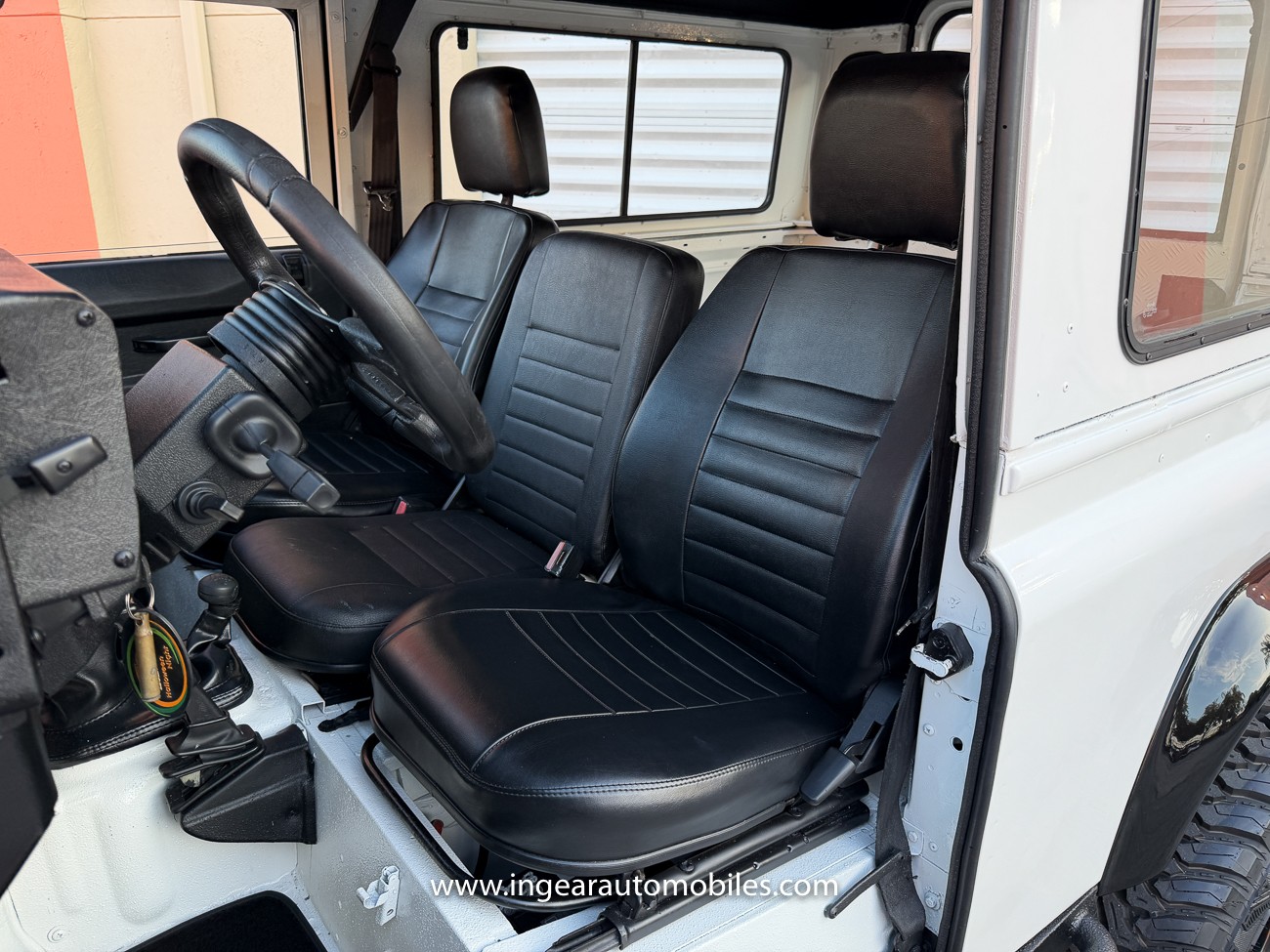 Land-Rover-Defender-1987-SUV-39