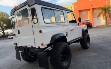 Land-Rover-Defender-1987-SUV-8